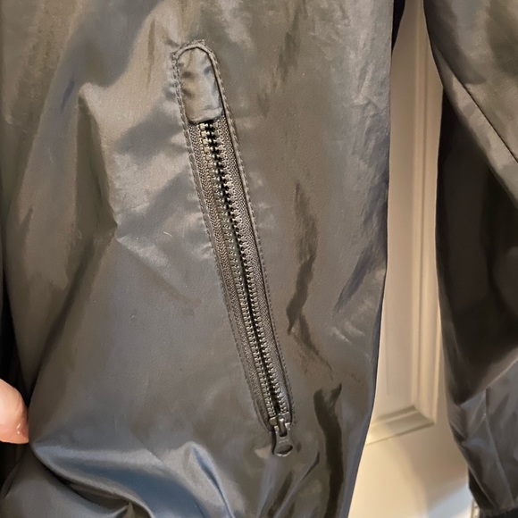 Nike Men's Black Windrunner Windbreaker Jacket - Picture 9 of 9